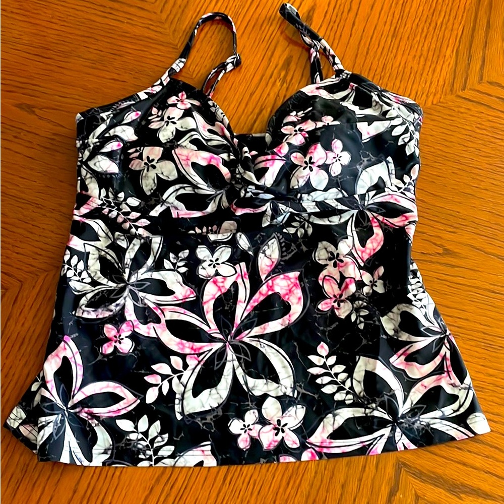 Croft & Barrow Swim Top L